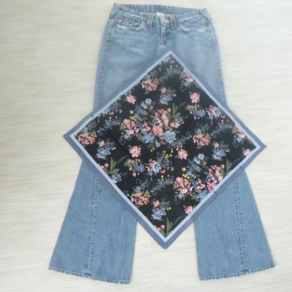TRUE RELIGION ORIGINAL JOEY JEANS  size-29 FLARE  Made in U.S.A. w/BONUS BANDANA - Picture 2 of 16